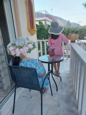 second floor balcony3 